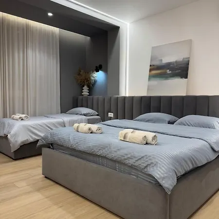 Luxurious Seaside Lejlighed