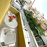 Luxurious Seaside Appartement